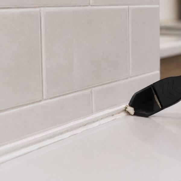 UK How to apply silicone sealant step 1